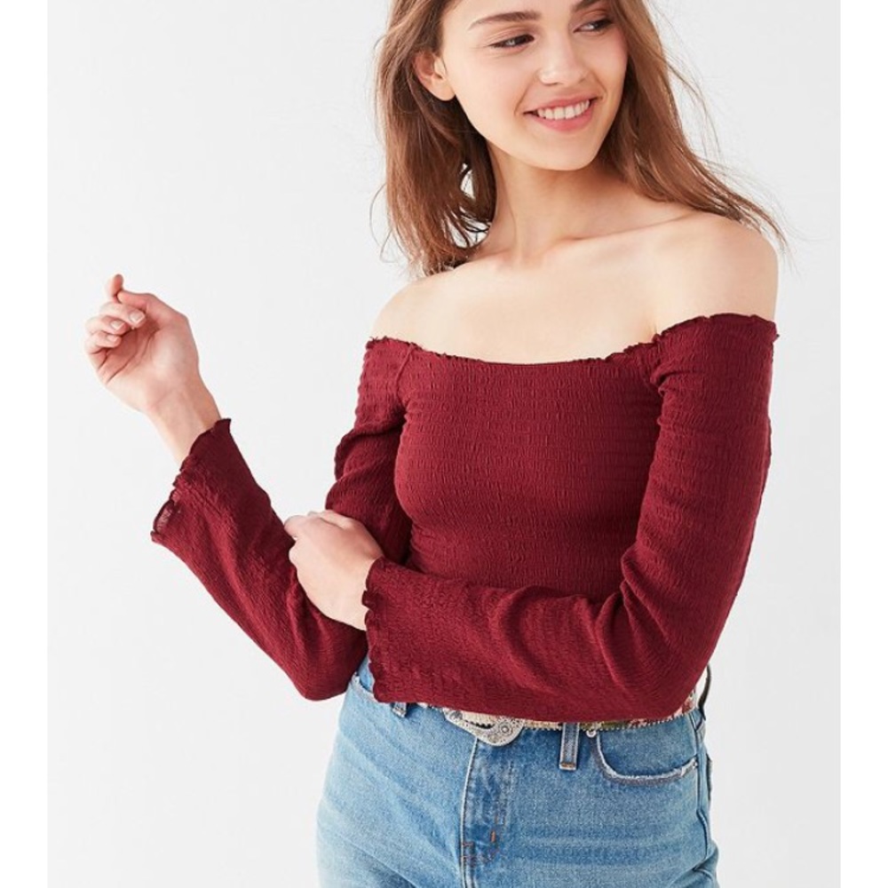 NWT URBAN OUTFITTERS OFF THE SHOULDERS LONG SLEVE